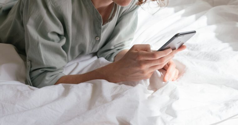 10 Ways Your Phone Can Help You Save Money